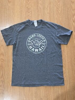 Hang Loose Hawaii Graphic Tee - Charcoal Gray Size M